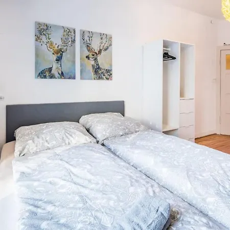 Cosy 2-Room Apartment In Urban Location Hamburg Exterior photo