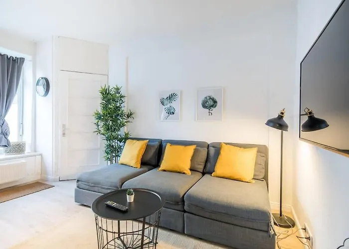 Cosy 2-Room Apartment In Urban Location