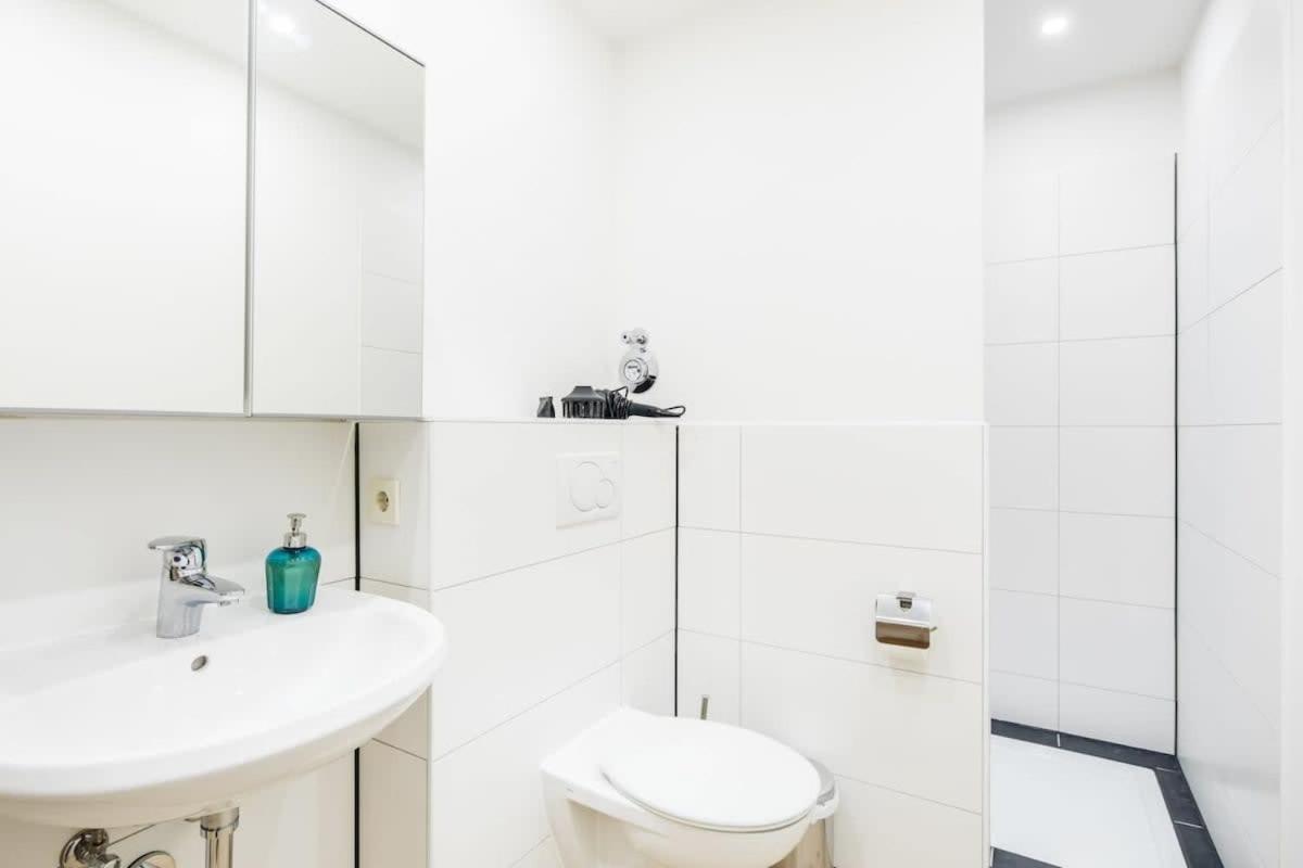 Cosy 2-room In Urban Location Hamburg